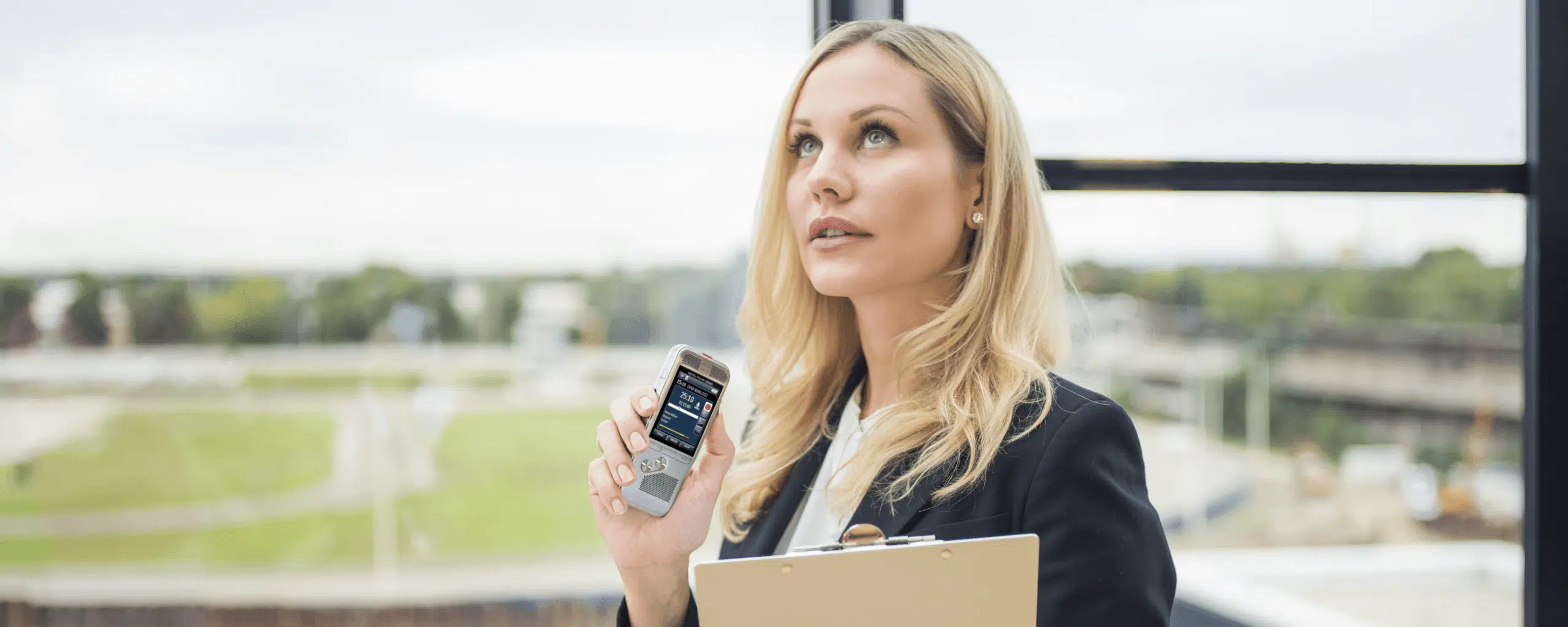 AVT de specialist voor digitaal dicteren en spraakherkenning - Dicteer uw verslagen met een Philips PocketMemo Dicterrecorder